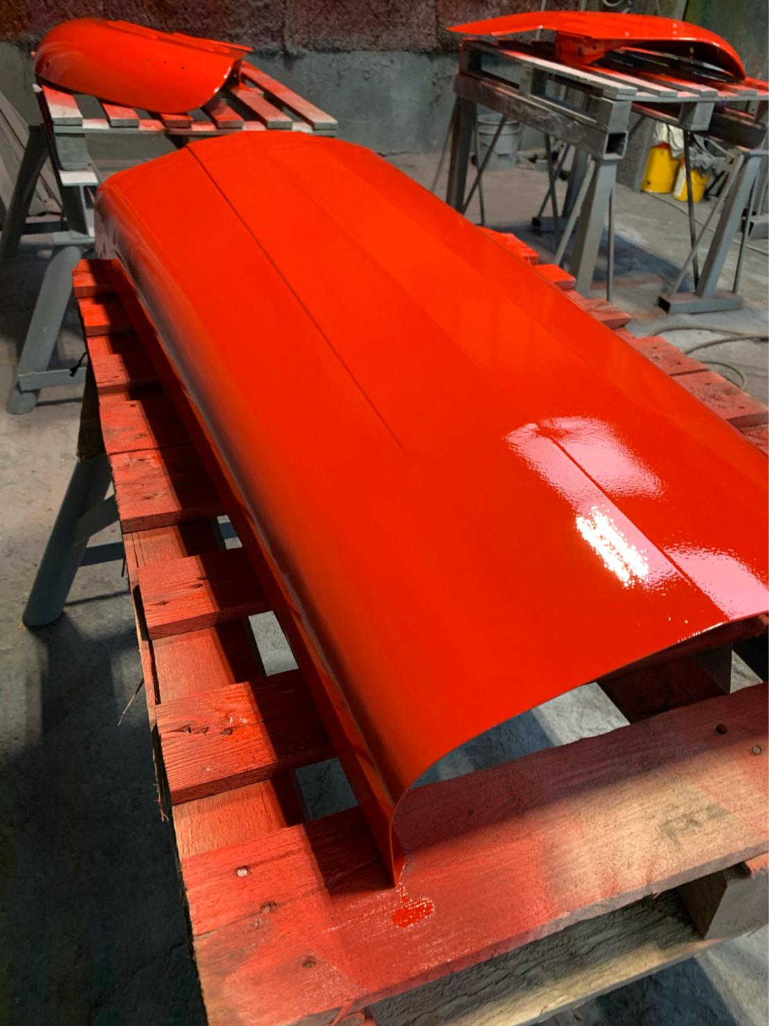 Ultrimax 1 anti-corrosive primer and topcoat packaging, smooth finish